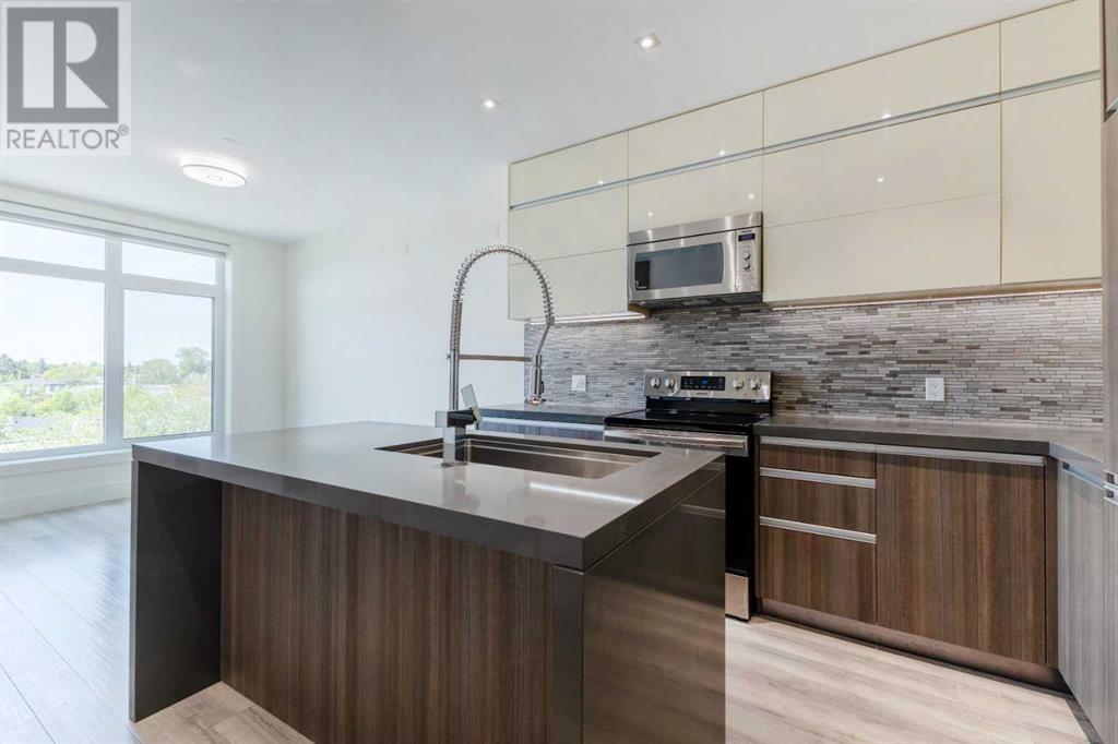 Single Family House for Sale in    Avenue NE Crescent Heights Calgary 