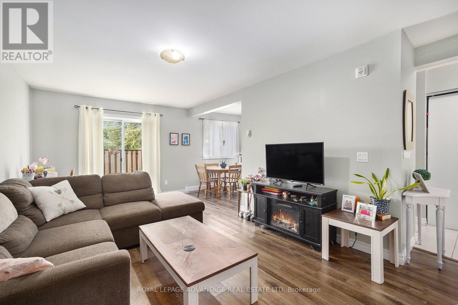 Photo 10 of 104 8 Pearl Street, Smiths Falls ON
