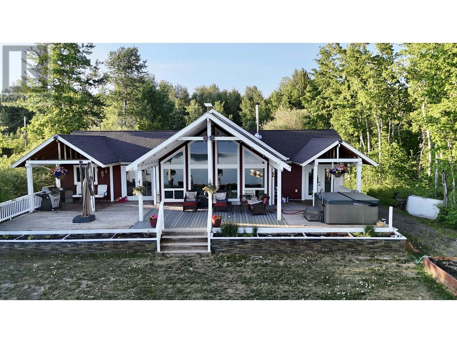 7285 PETERSON ROAD, Fraser Lake