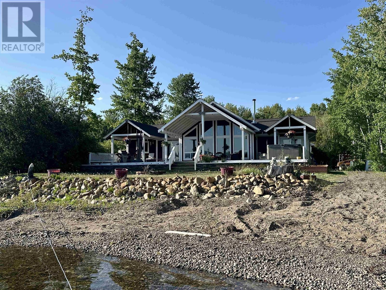 7285 PETERSON ROAD, Fraser Lake