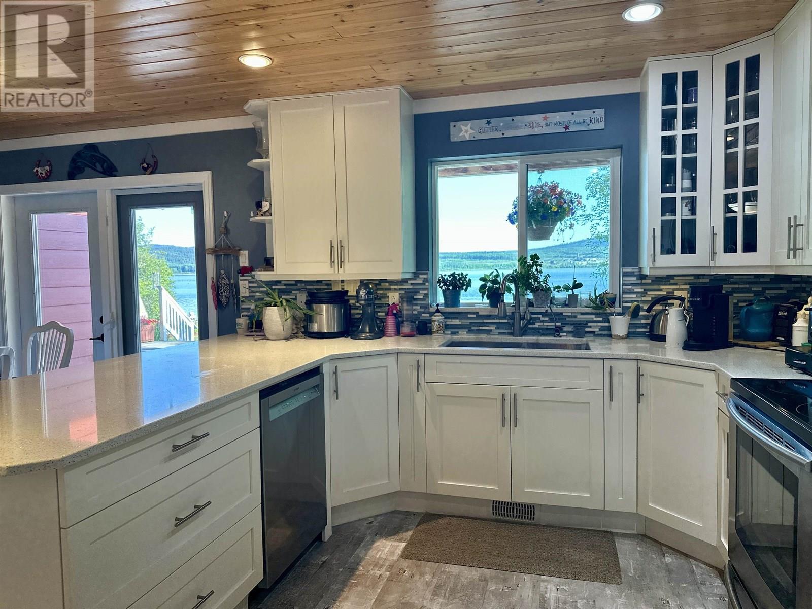 7285 PETERSON ROAD, Fraser Lake