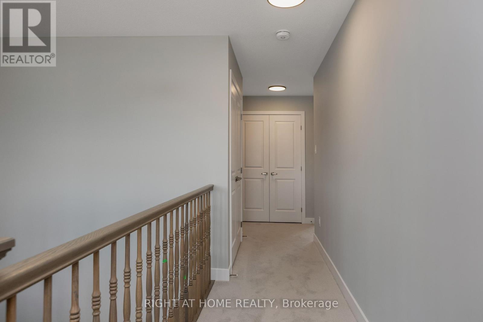 Photo 29 of 584 Paakanaak Avenue, Ottawa ON