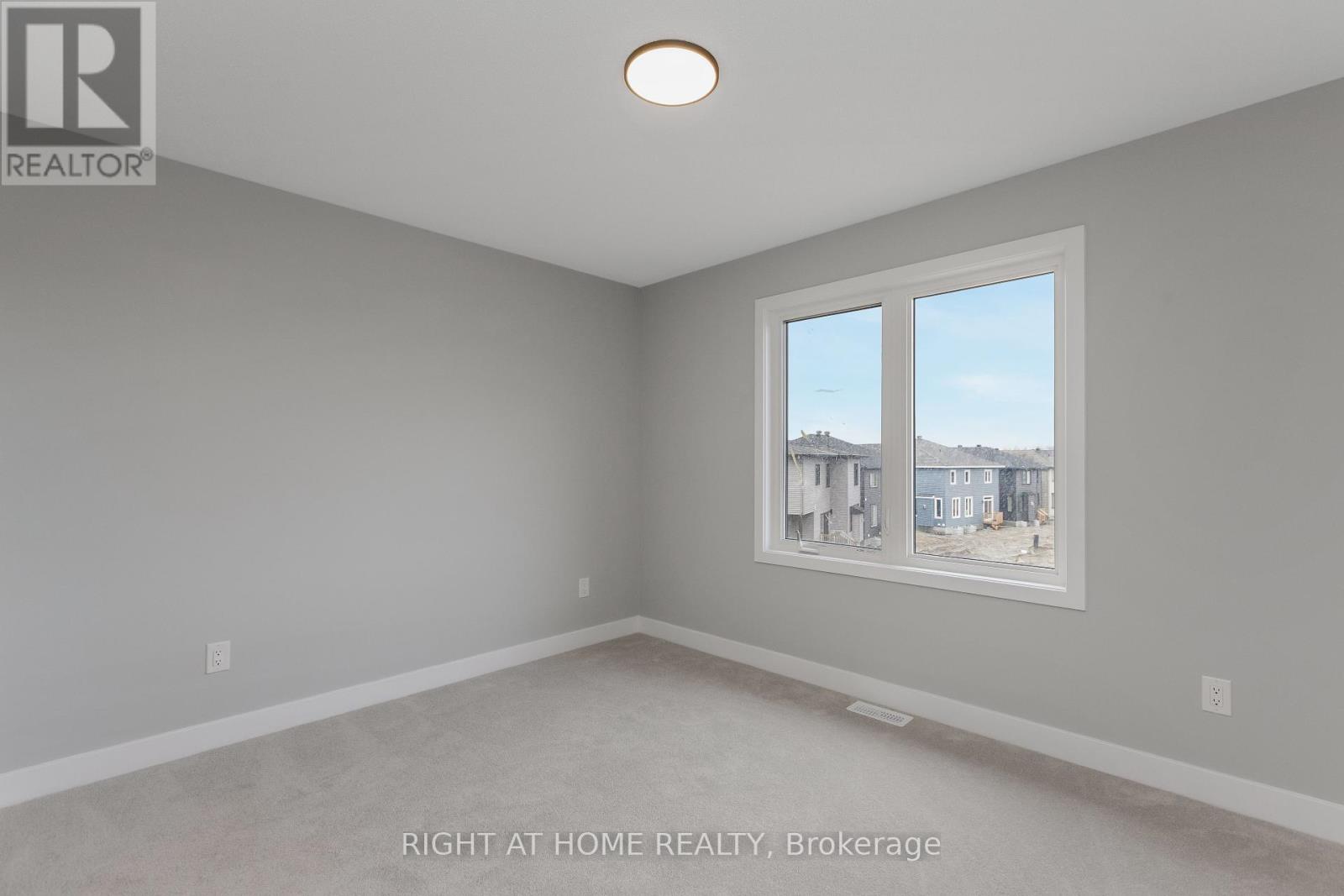 Photo 47 of 584 Paakanaak Avenue, Ottawa ON