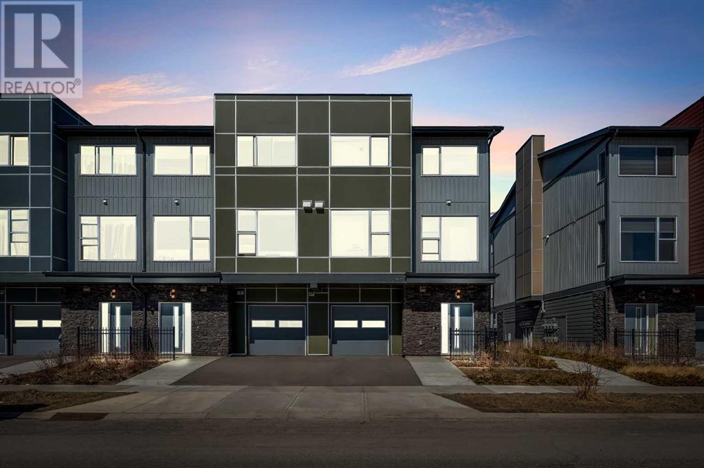 82 Saddlestone Drive NE, Calgary, Alberta
