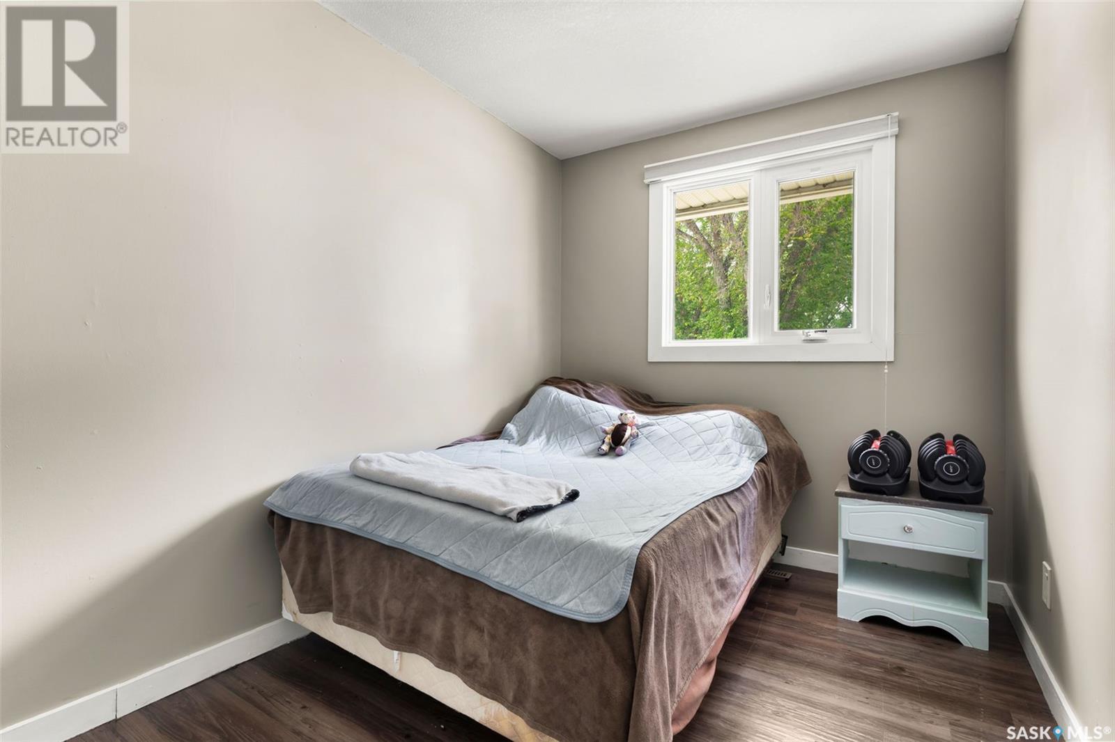 Single Family House Bungalow for Sale in  Le Jeune PLACE Regina 