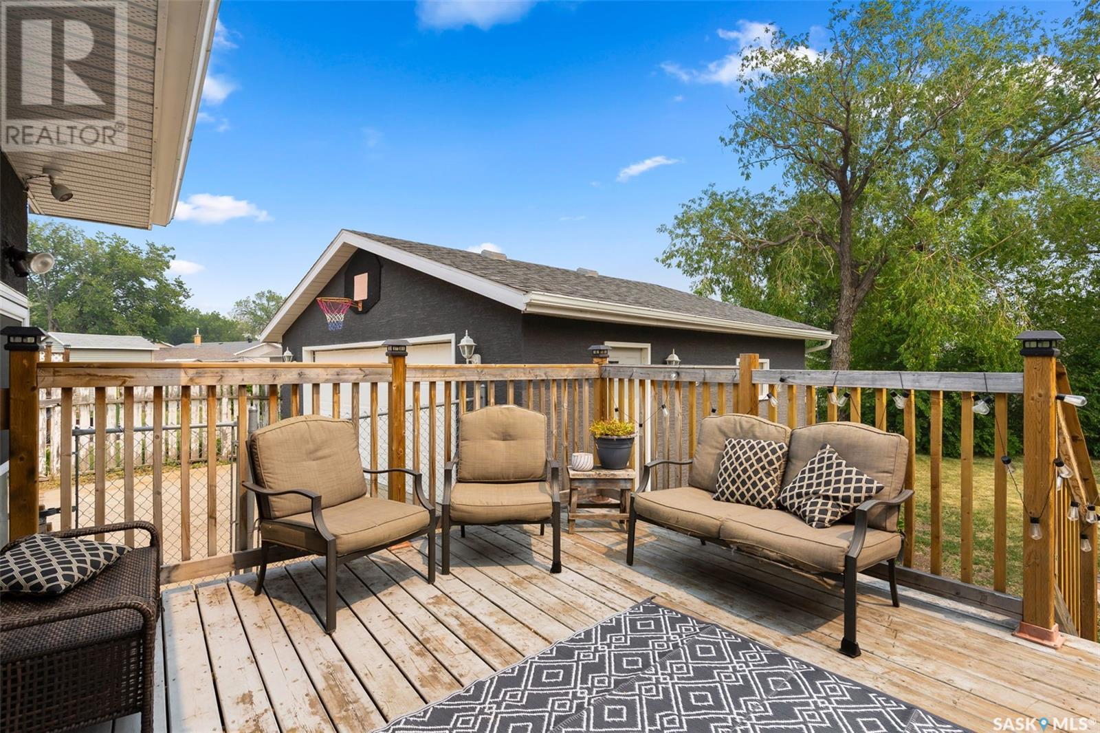 Single Family House Bungalow for Sale in  Le Jeune PLACE Regina 