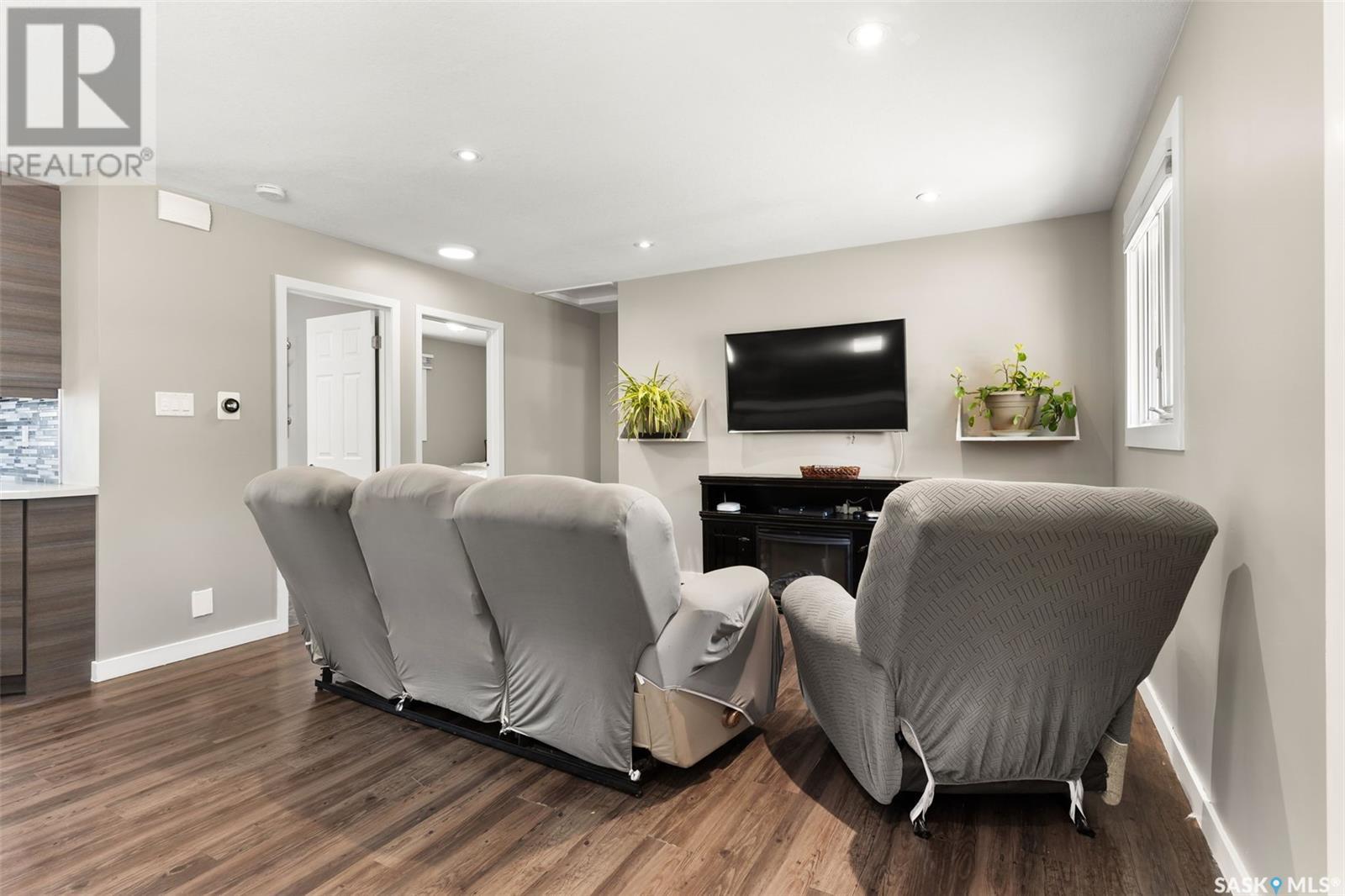 Single Family House Bungalow for Sale in  Le Jeune PLACE Regina 