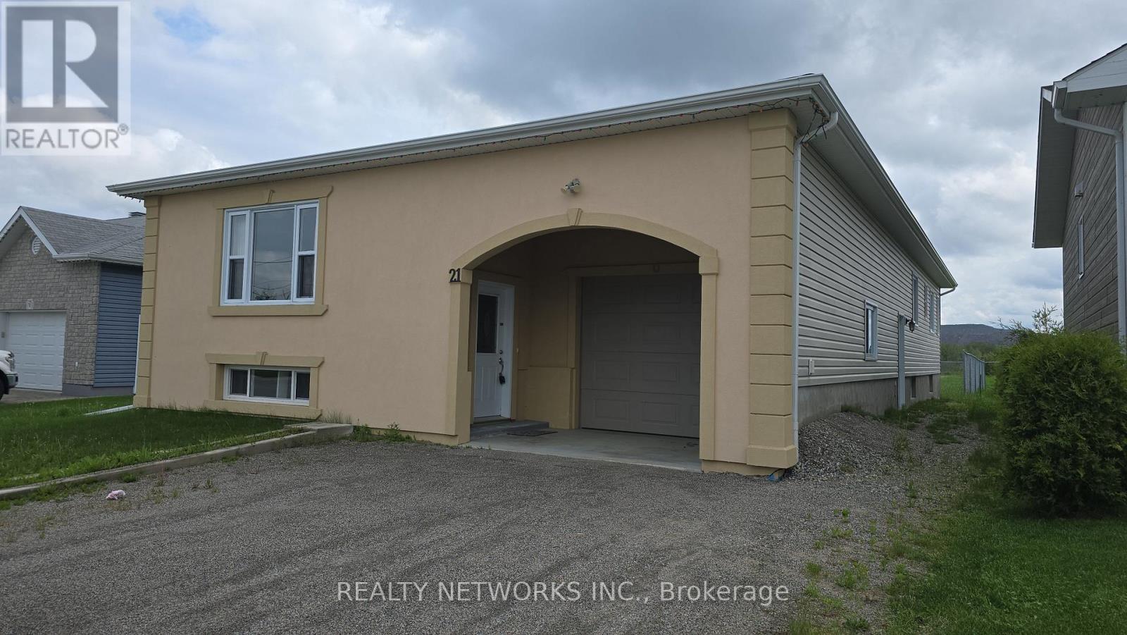 Photo 1 of 21 Quebec Avenue, Timmins ON