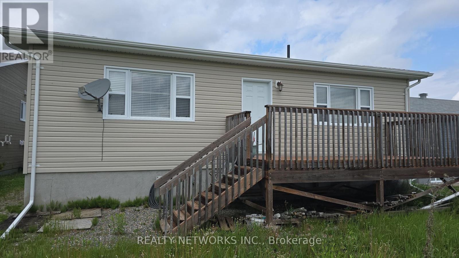 Photo 3 of 21 Quebec Avenue, Timmins ON