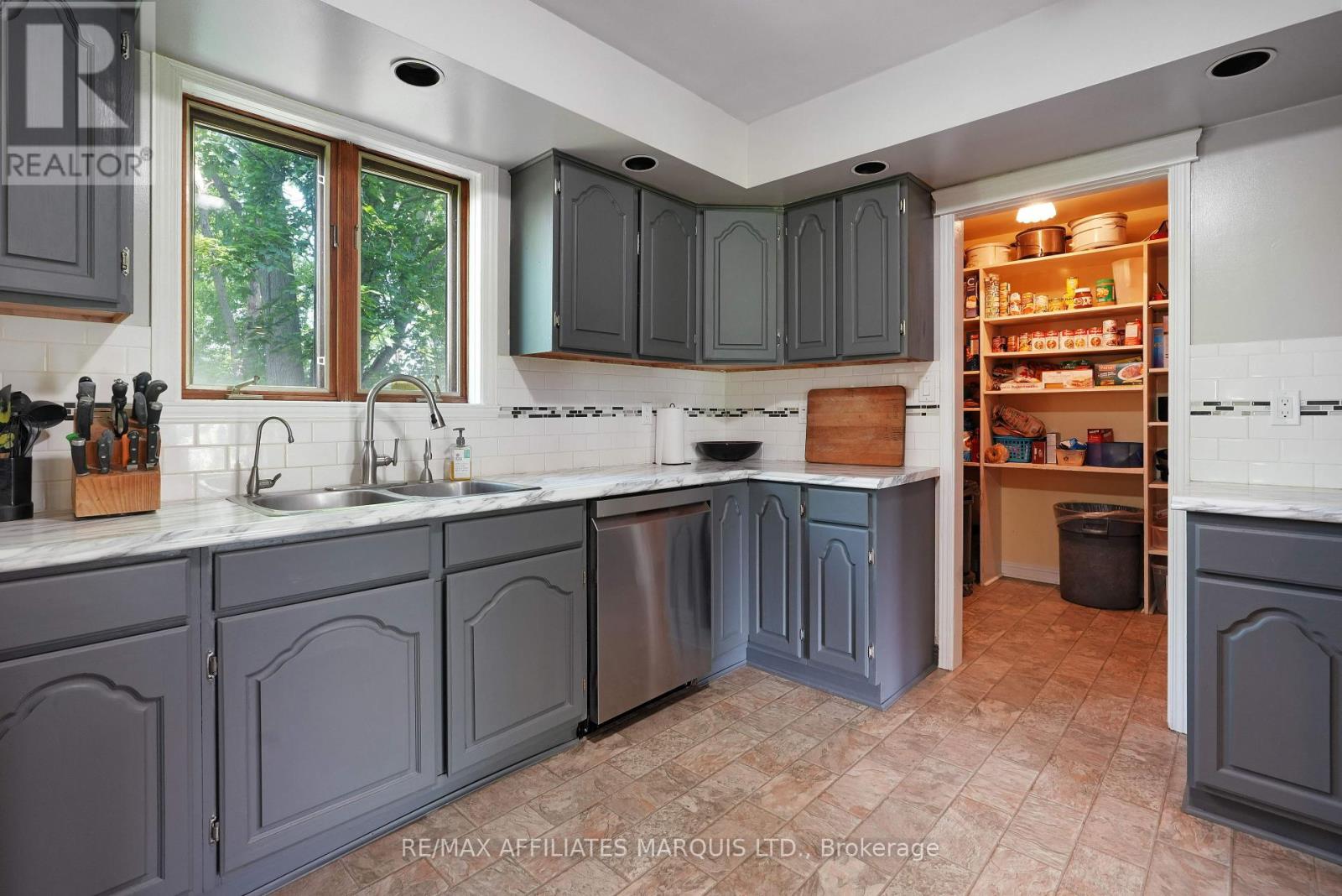 Photo 34 of 18467 Andre Street, South Glengarry ON