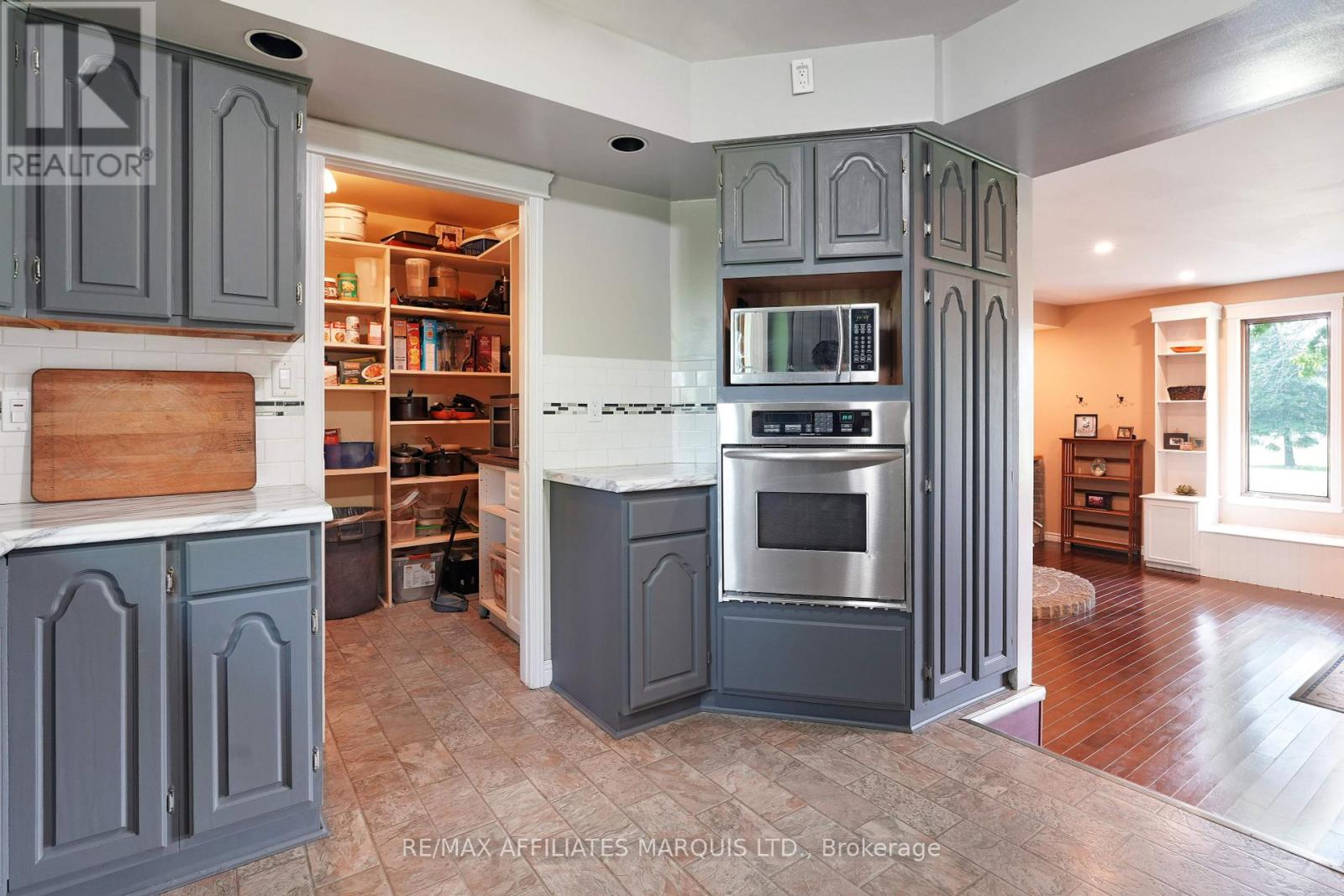 Photo 3 of 18467 Andre Street, South Glengarry ON
