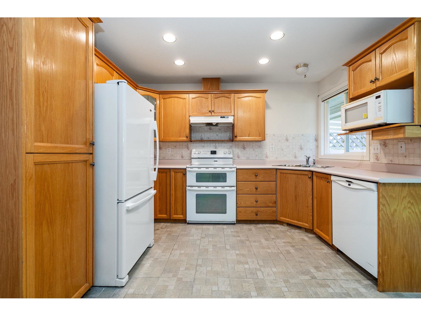 Photo 10 of 37 45175 Wells Road Sardis West Vedder, Chilliwack BC