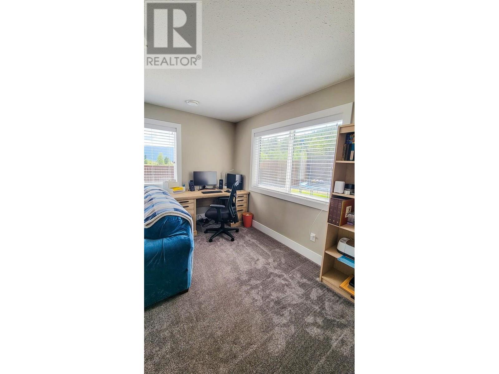 4208 16th Avenue, Castlegar