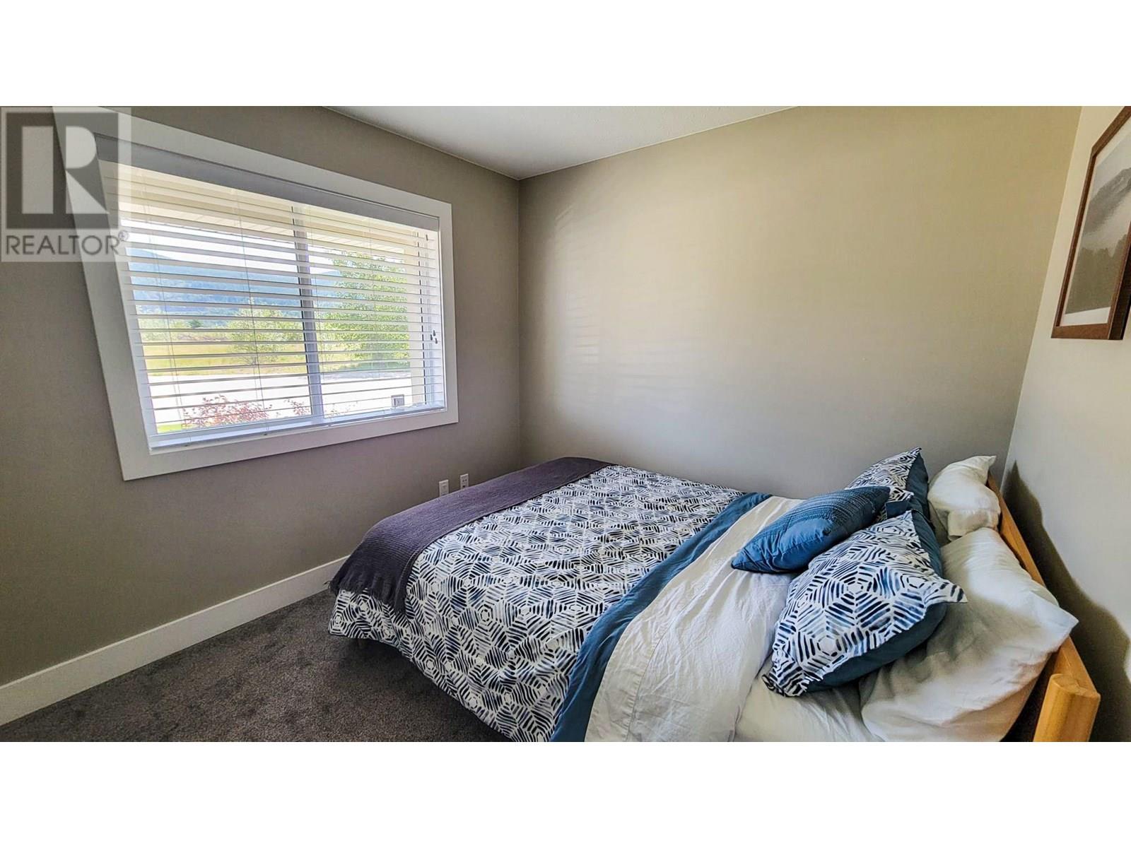 4208 16th Avenue, Castlegar
