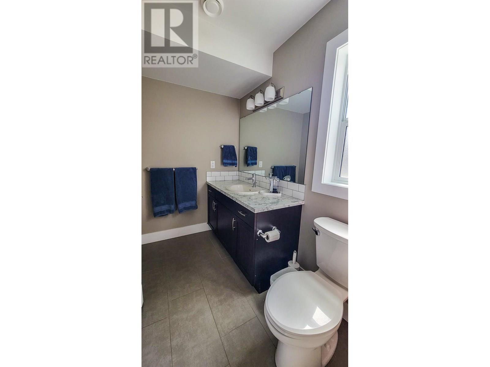 4208 16th Avenue, Castlegar