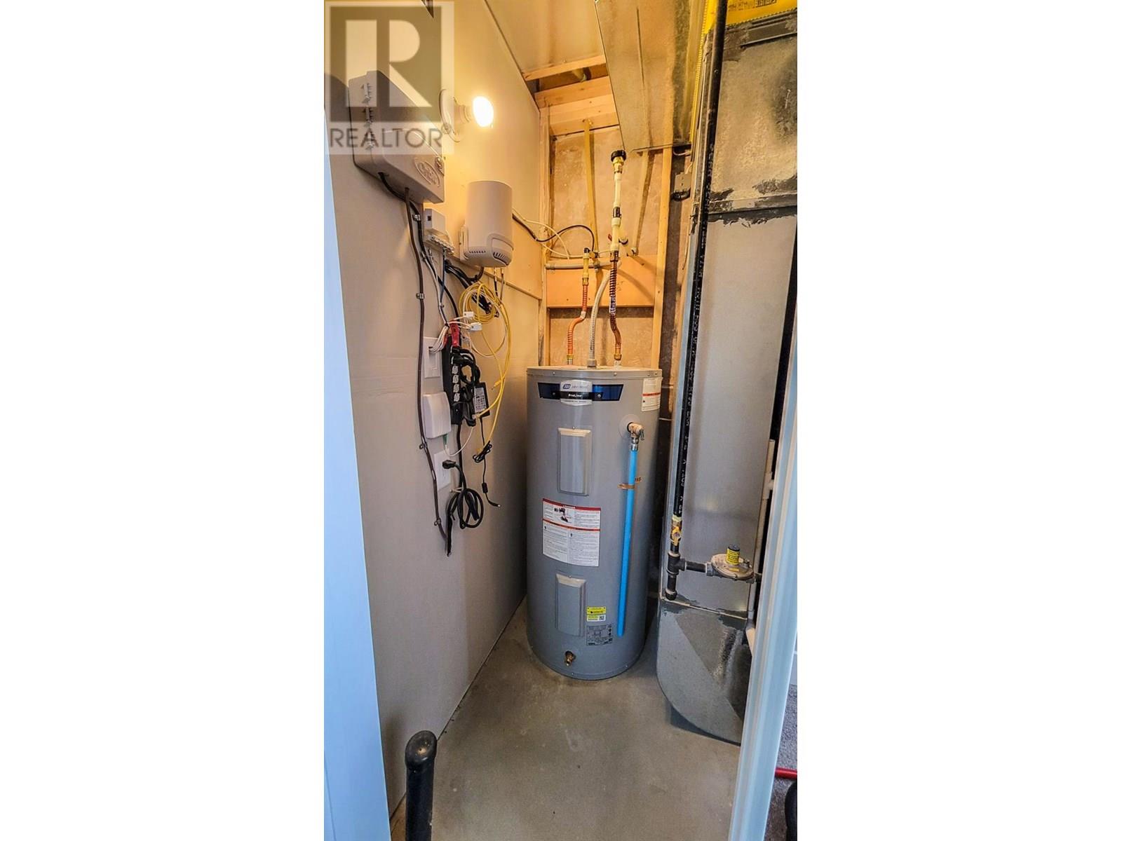 4208 16th Avenue, Castlegar
