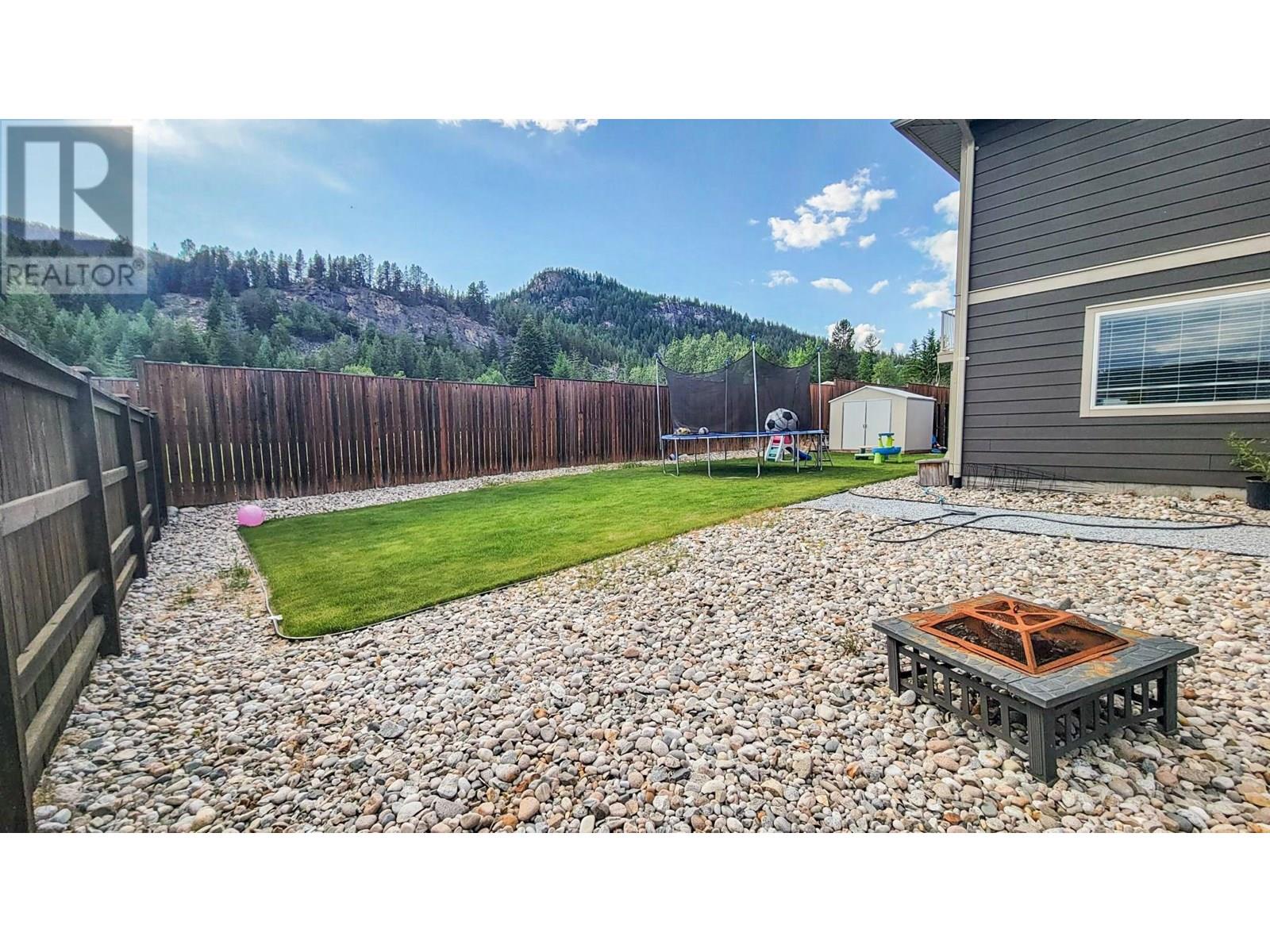 4208 16th Avenue, Castlegar