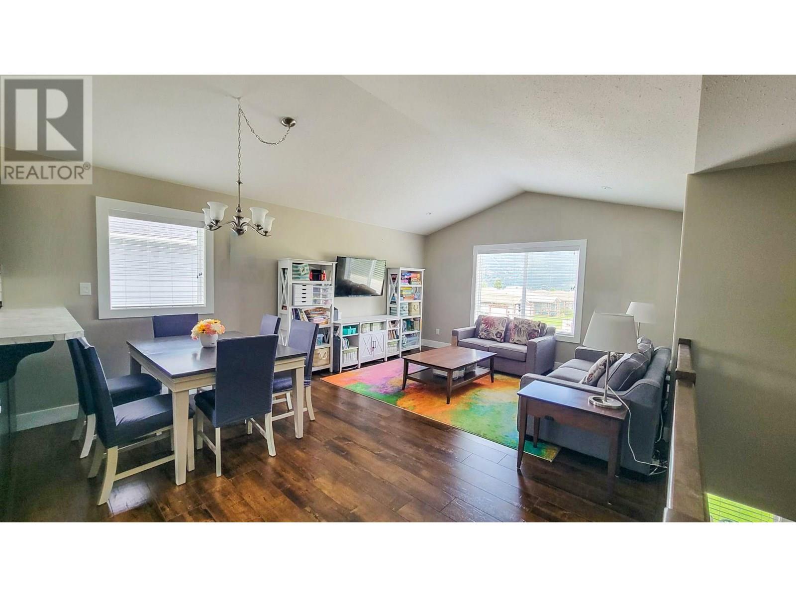 4208 16th Avenue, Castlegar