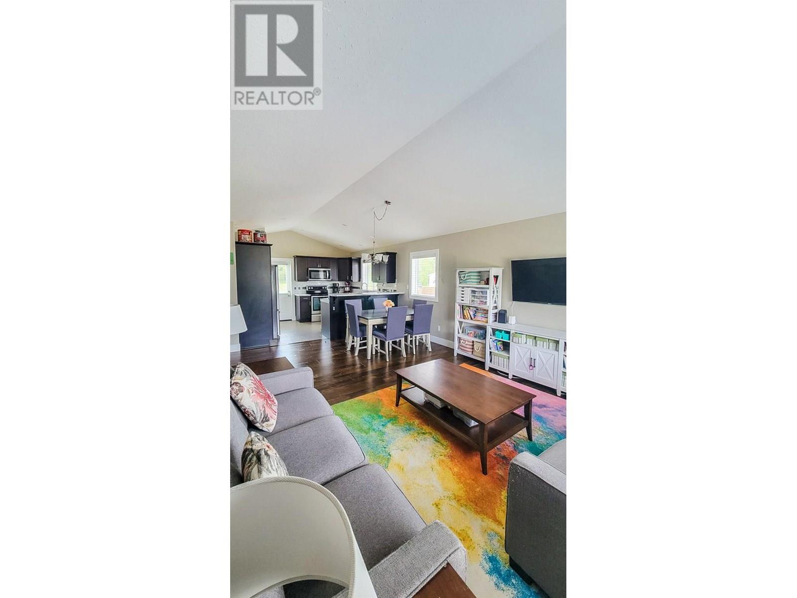 4208 16th Avenue, Castlegar