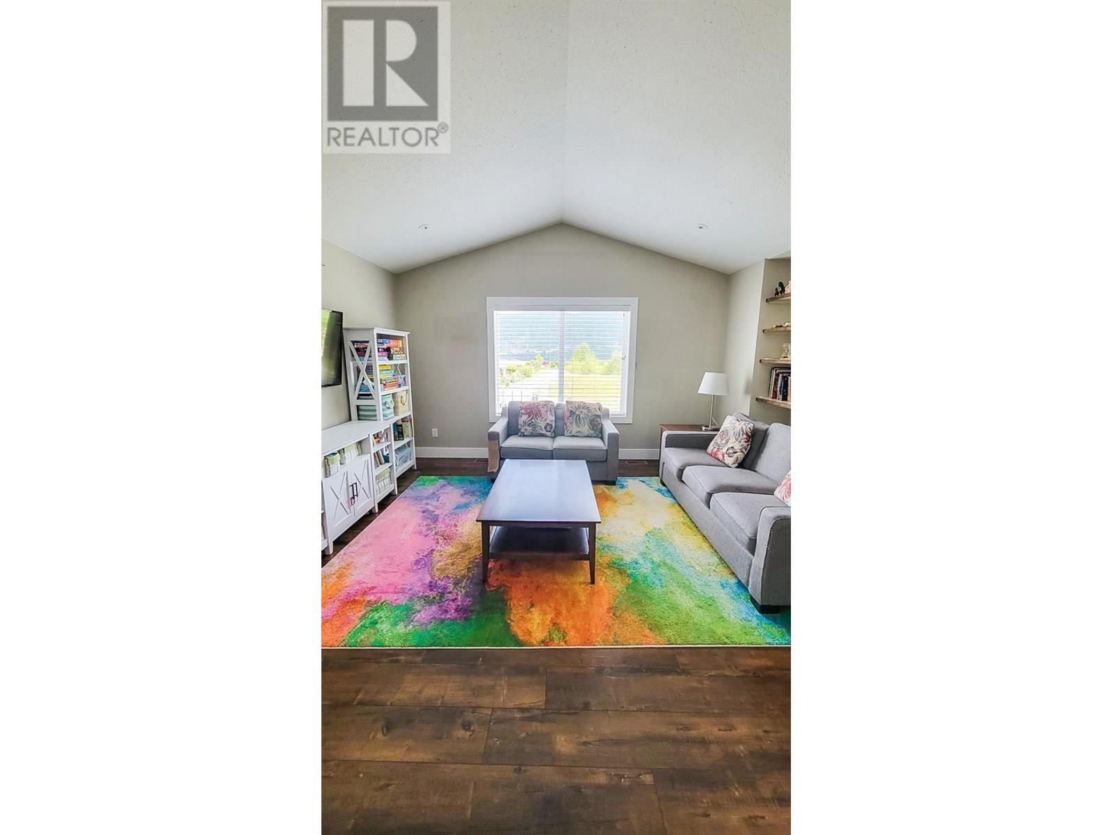 4208 16th Avenue, Castlegar