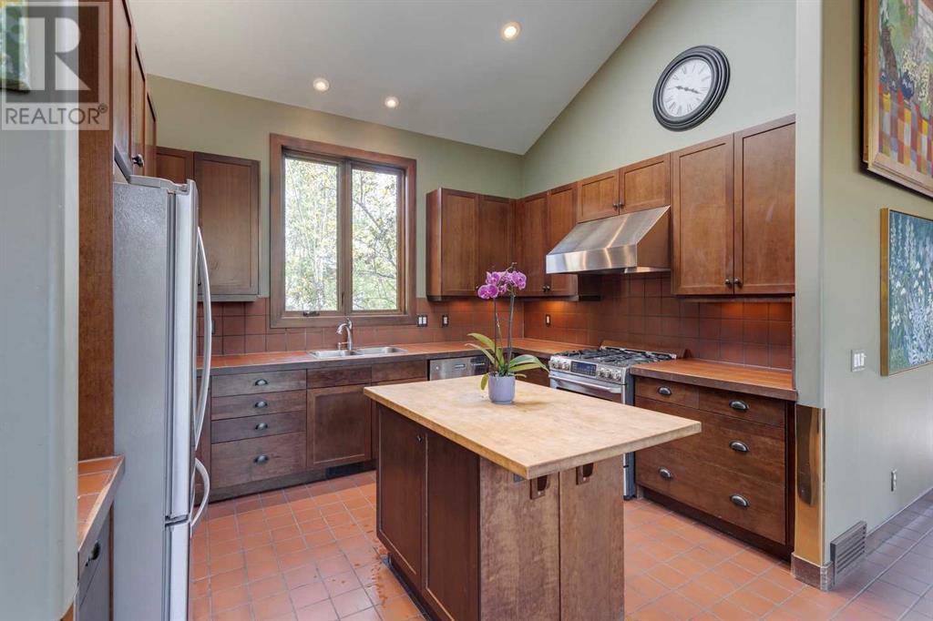 Single Family House Bungalow for Sale in  Madison Avenue SW Britannia Calgary 