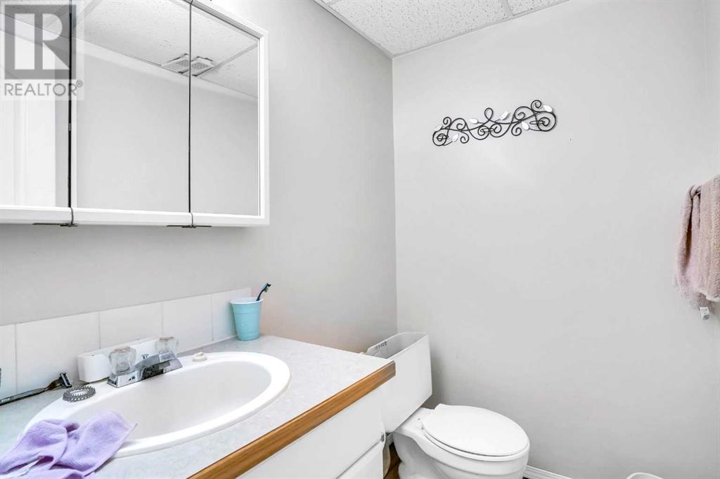 Single Family House 4 Level for Sale in    Street NE Marlborough Calgary 