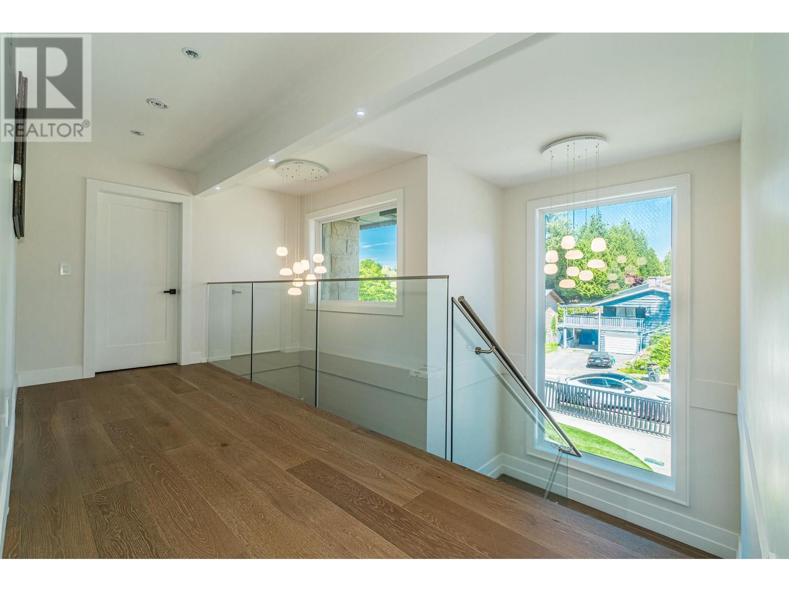 Photo 20 of 6616 Parkdale Drive, Burnaby BC