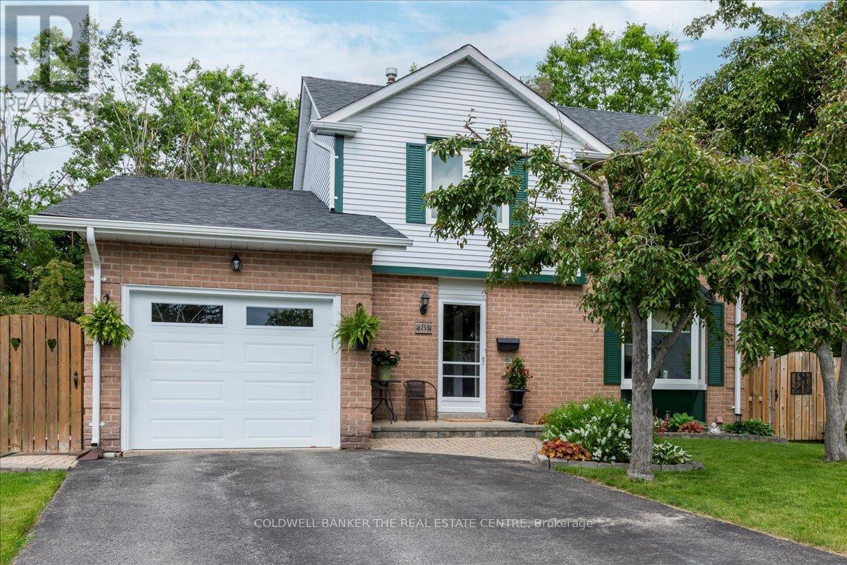 Photo 2 of 8 Bethune Place, Barrie ON
