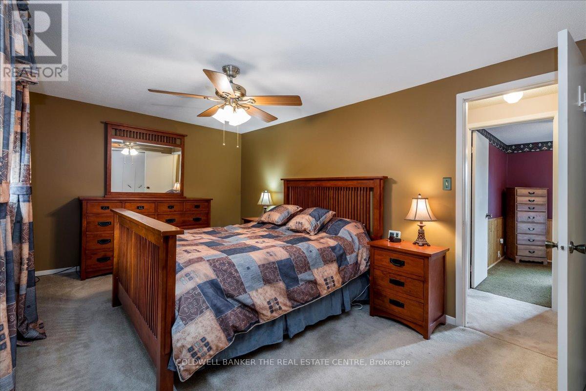 Photo 15 of 8 Bethune Place, Barrie ON