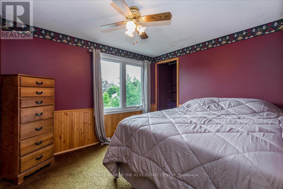 Photo 16 of 8 Bethune Place, Barrie ON