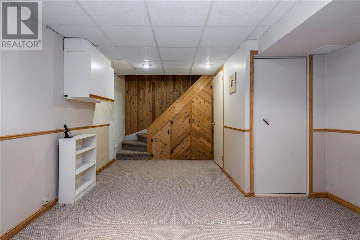 Photo 20 of 8 Bethune Place, Barrie ON