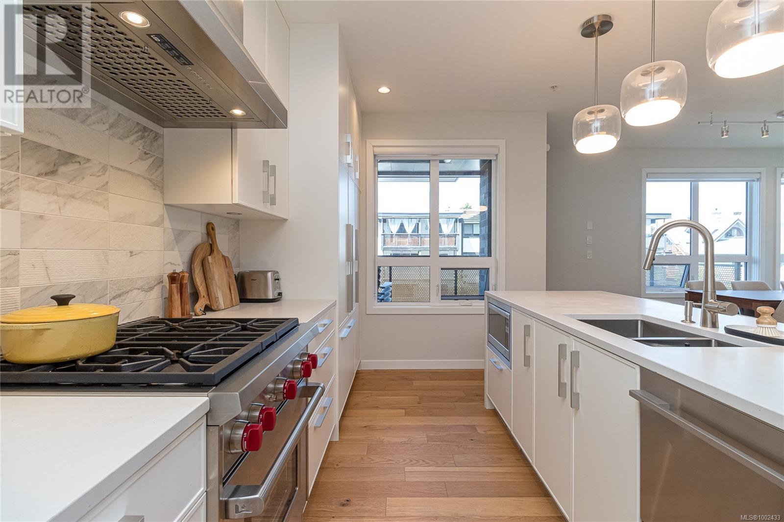 Single Family House for Sale in   Pentrelew Pl Bellewood Park Victoria 