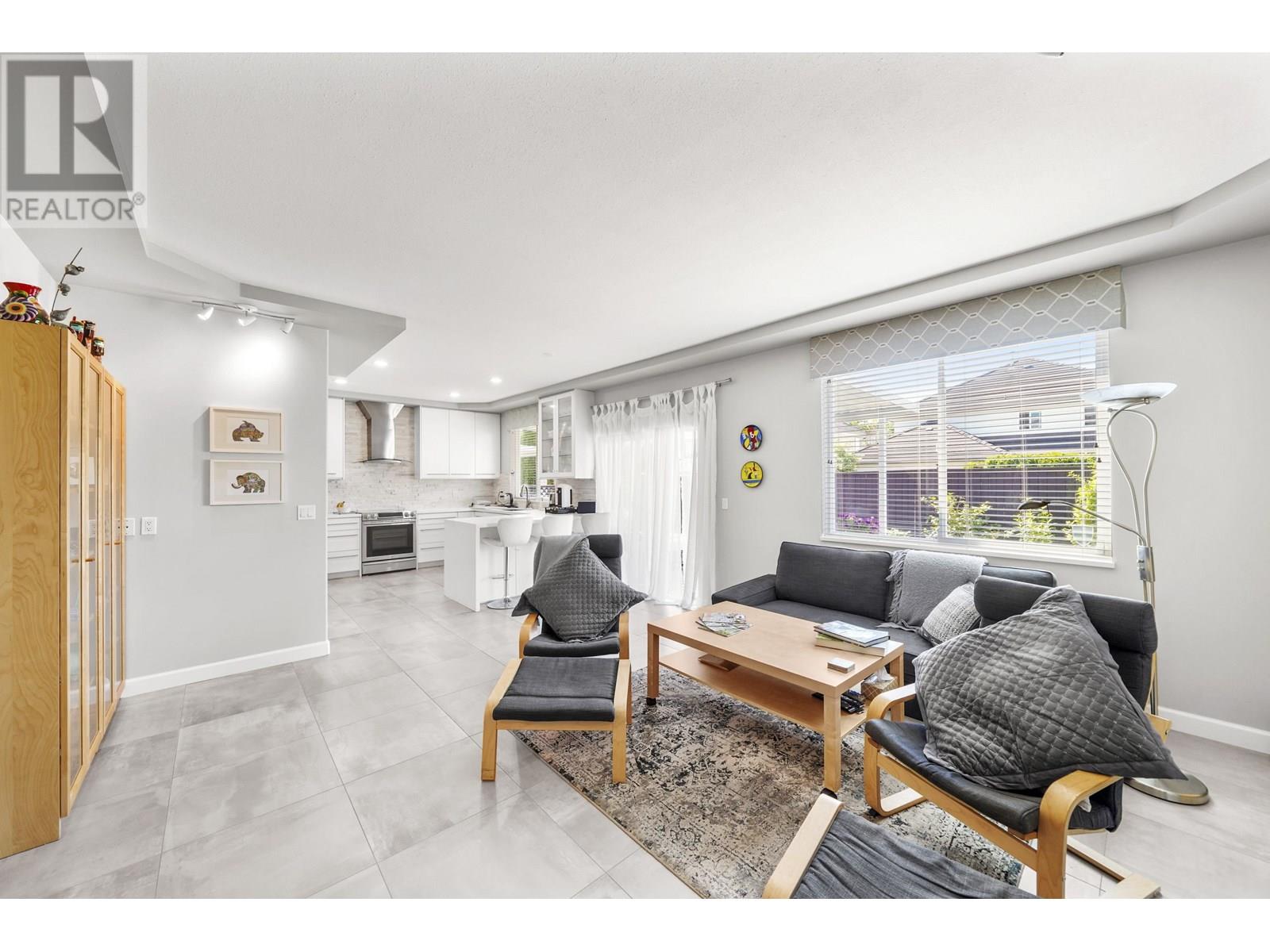 Photo 14 of 1220 Yangtze Place, Port Coquitlam BC