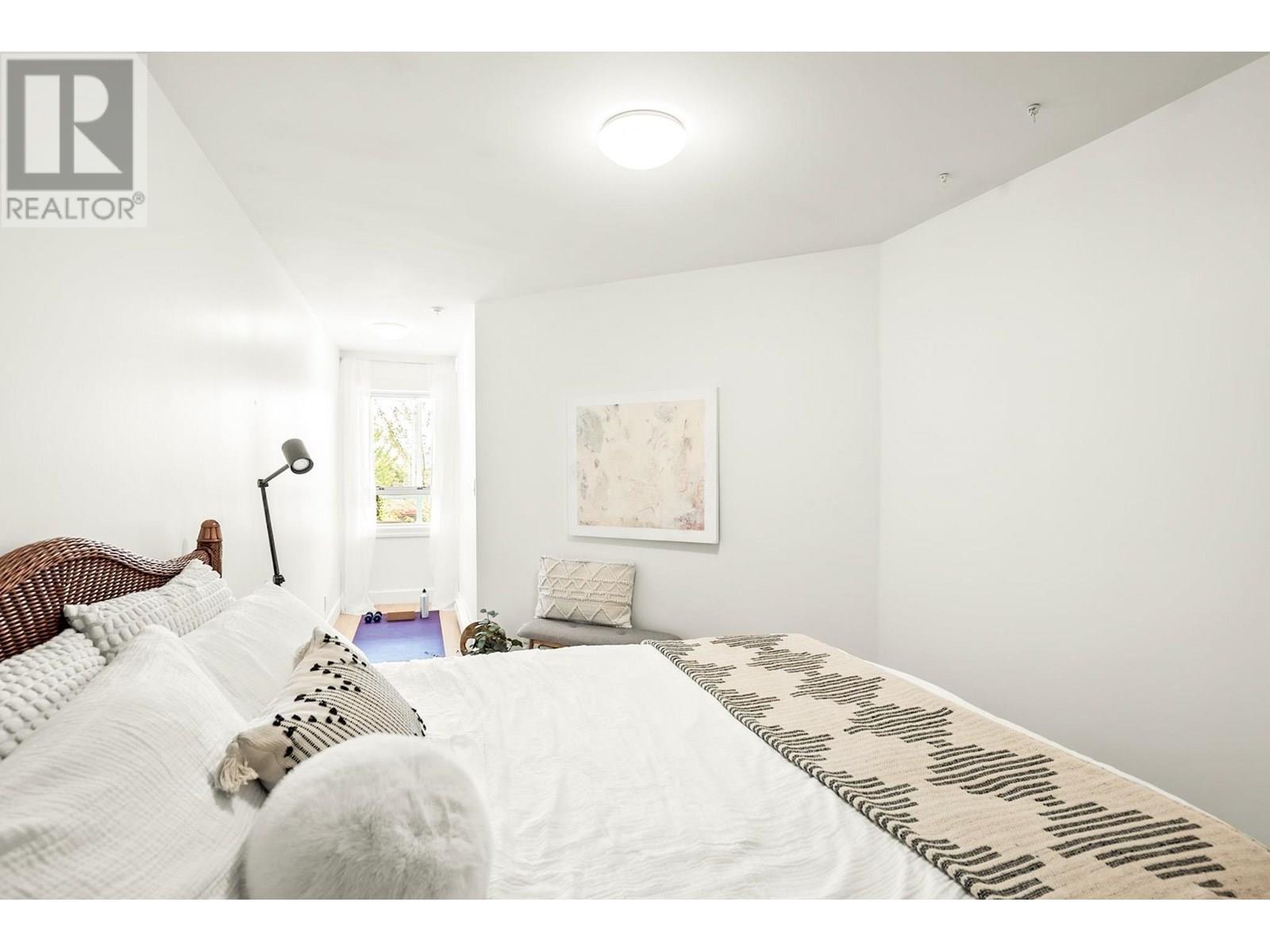 Photo 18 of 303 1718 Venables Street, Vancouver BC