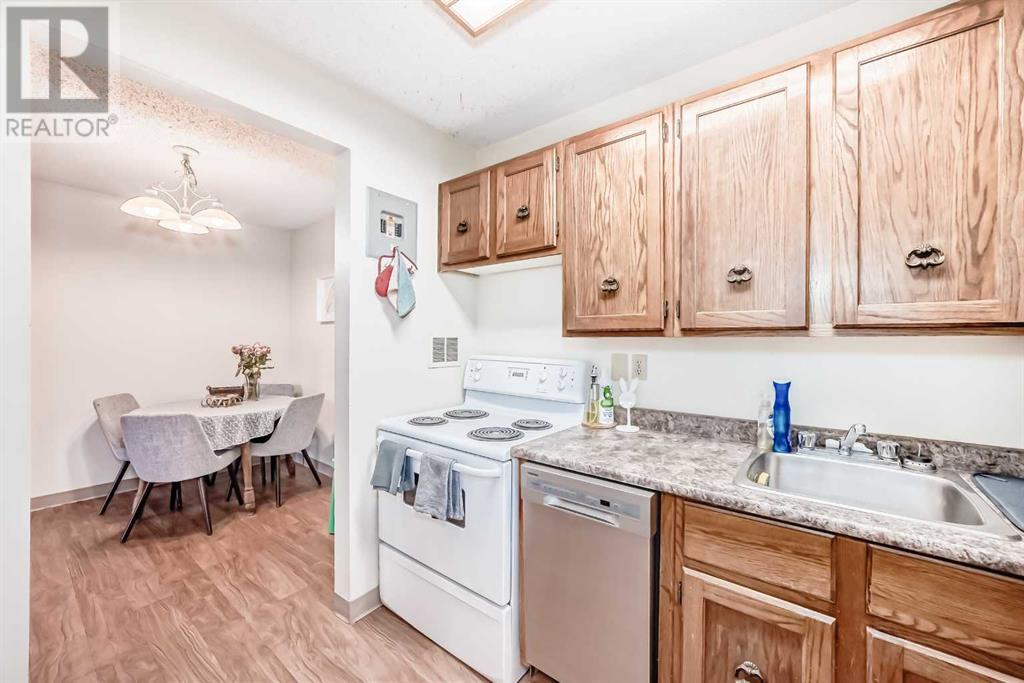 Single Family House for Sale in   Southampton Drive SW Southwood Calgary 