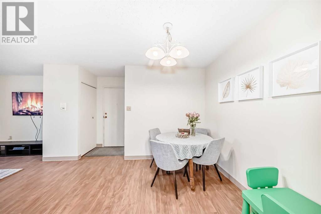 Single Family House for Sale in   Southampton Drive SW Southwood Calgary 