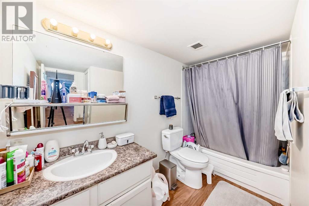 Single Family House for Sale in   Southampton Drive SW Southwood Calgary 