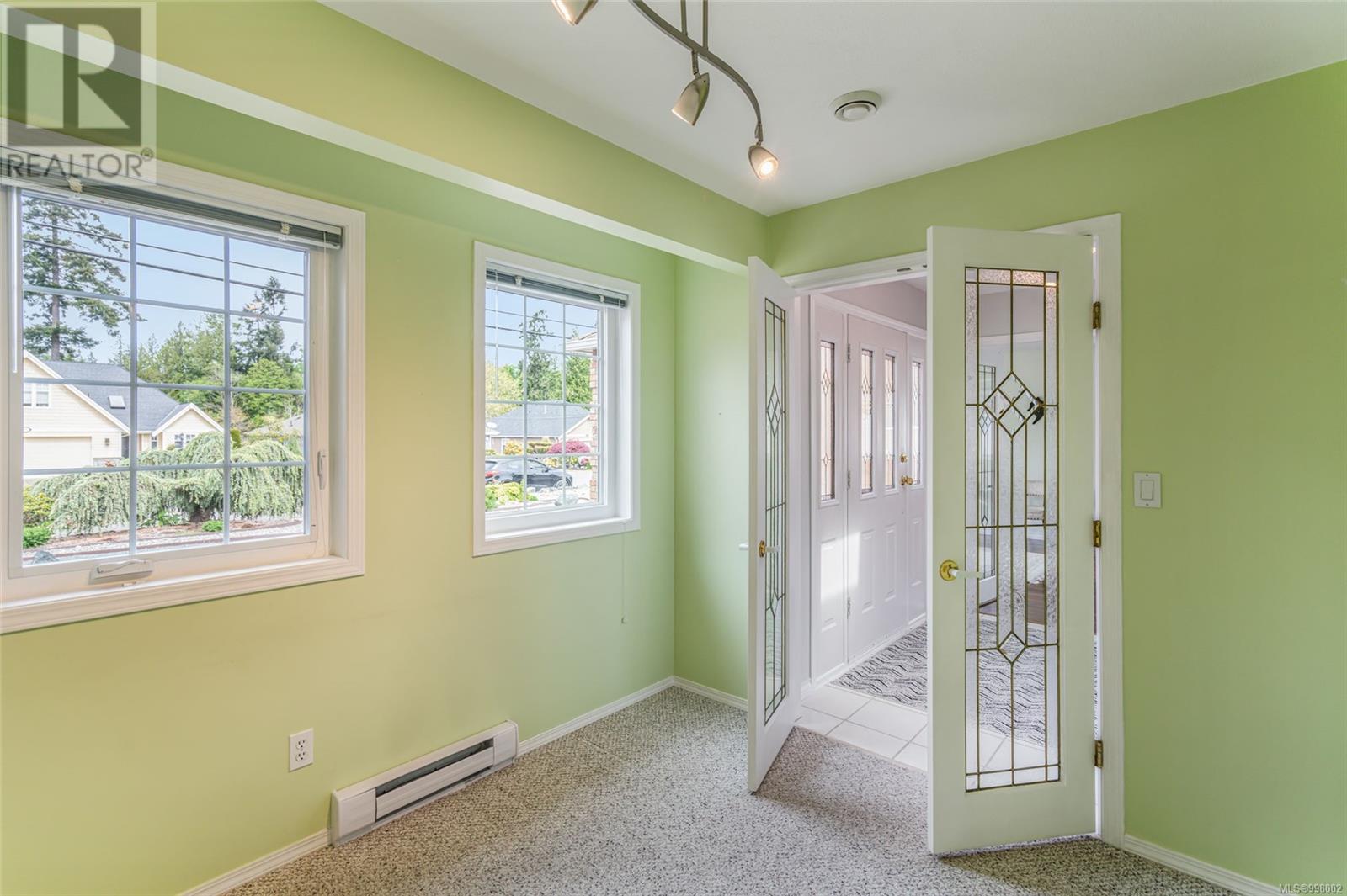 800 Mulholland Dr, Parksville real estate listing 998002