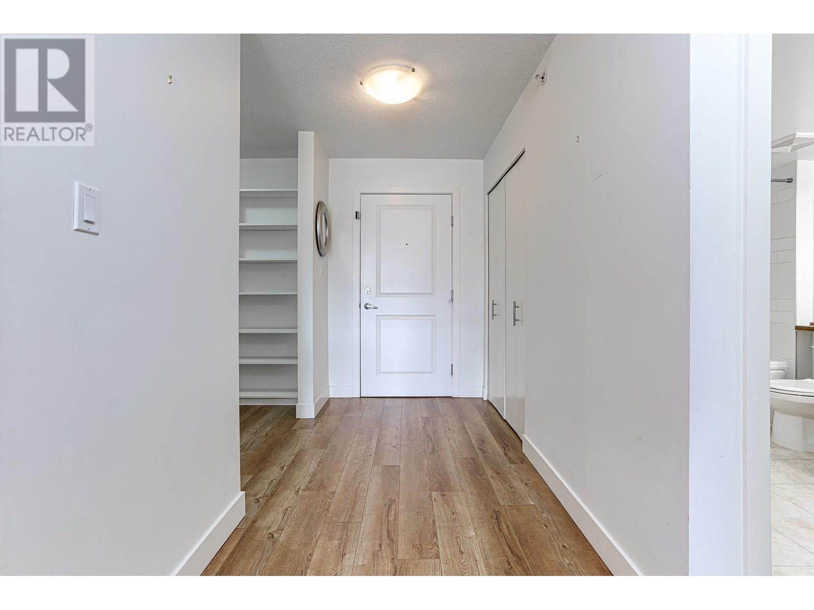 405 19673 MEADOW GARDENS WAY, Pitt Meadows real estate listing R3012556