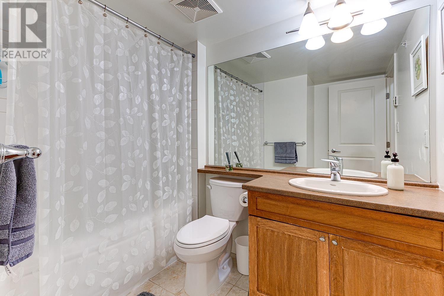 405 19673 MEADOW GARDENS WAY, Pitt Meadows real estate listing R3012556
