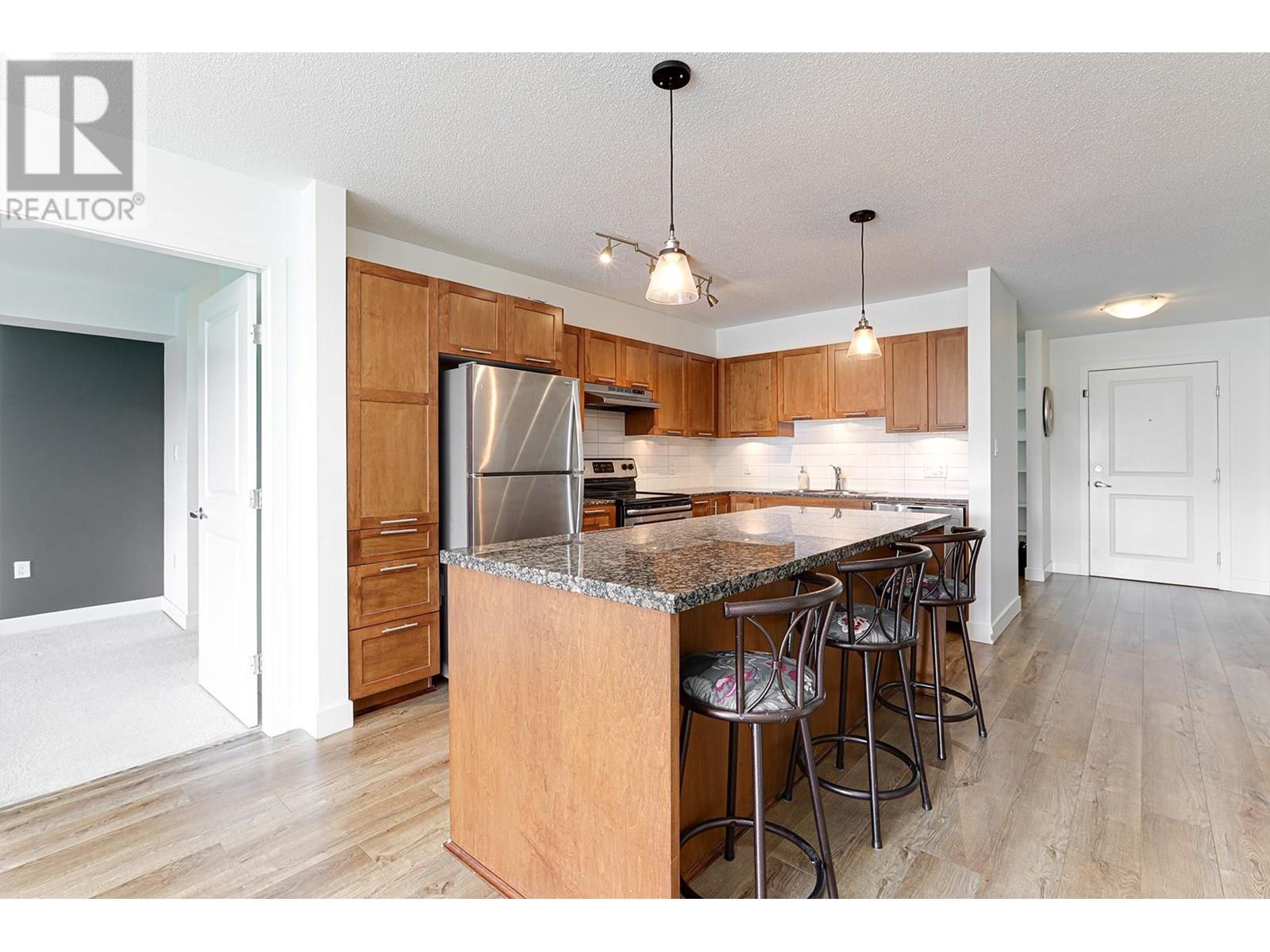 405 19673 MEADOW GARDENS WAY, Pitt Meadows real estate listing R3012556
