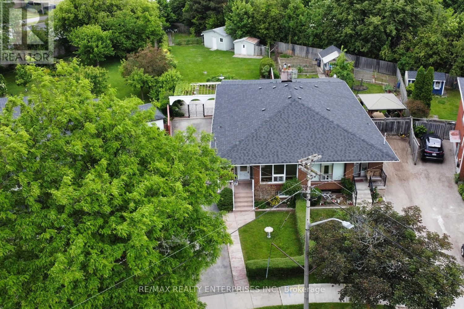 Photo 24 of 3659 Holden Crescent, Mississauga ON