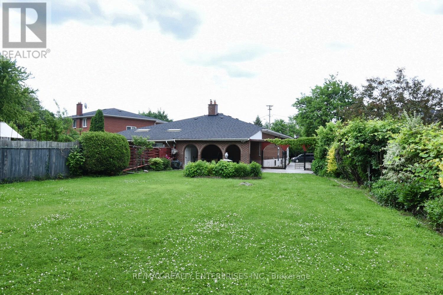 Photo 42 of 3659 Holden Crescent, Mississauga ON