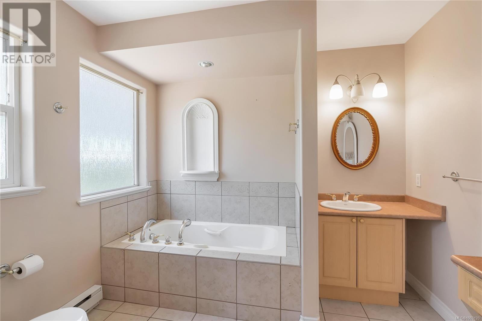 Photo 28 of 3352 Ravenwood Rd, Colwood BC