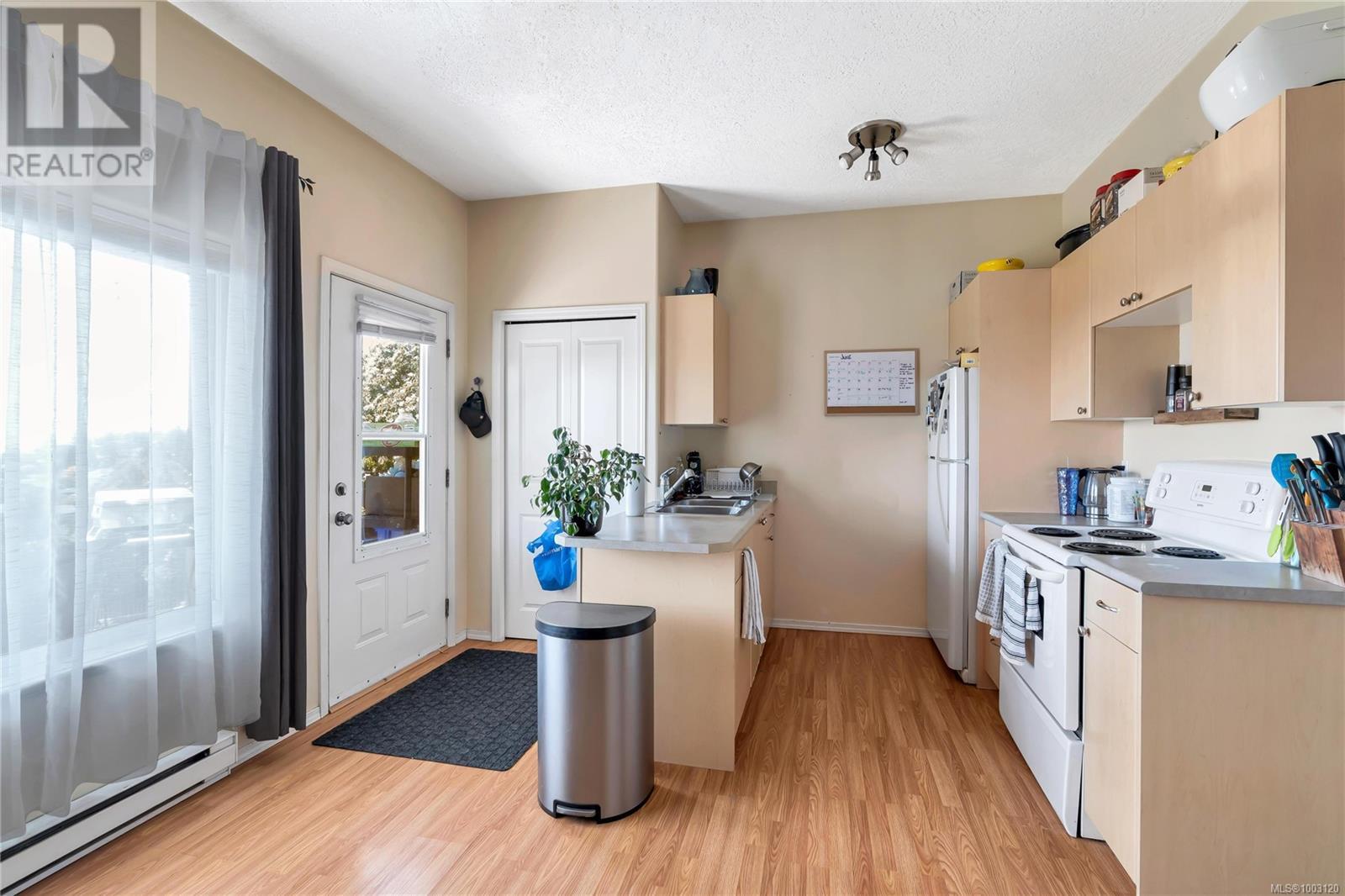 Photo 14 of 3352 Ravenwood Rd, Colwood BC
