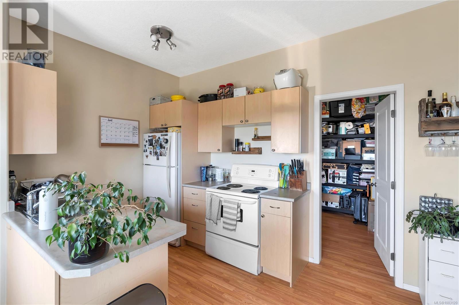 Photo 9 of 3352 Ravenwood Rd, Colwood BC