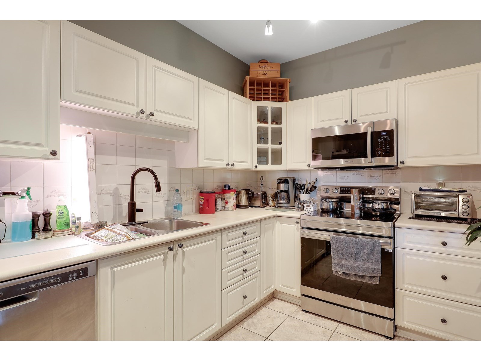 Photo 14 of 206 20897 57 Avenue, Langley BC