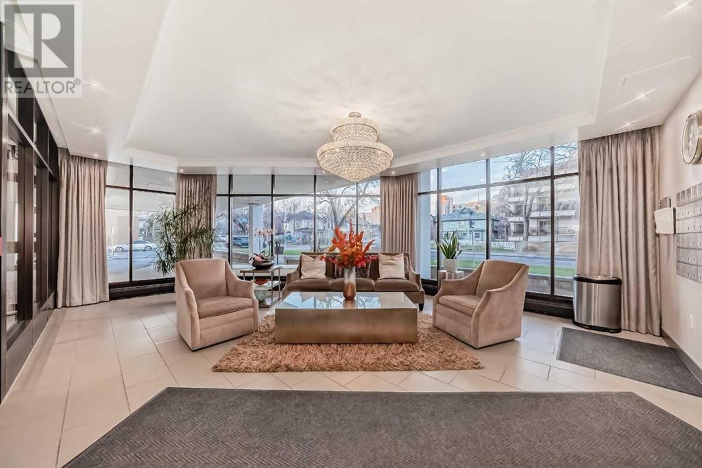 Single Family House for Sale in B   Avenue SW Mission Calgary 