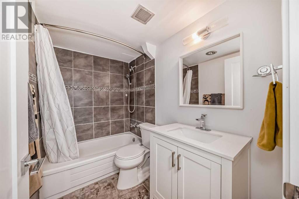 Single Family House for Sale in B   Avenue SW Mission Calgary 