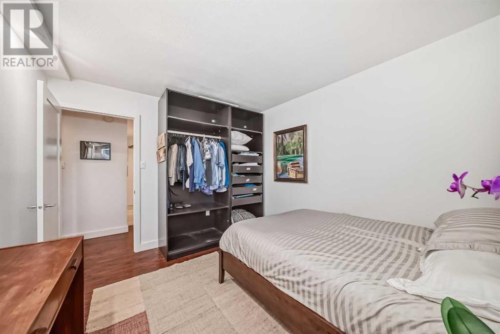 Single Family House for Sale in B   Avenue SW Mission Calgary 